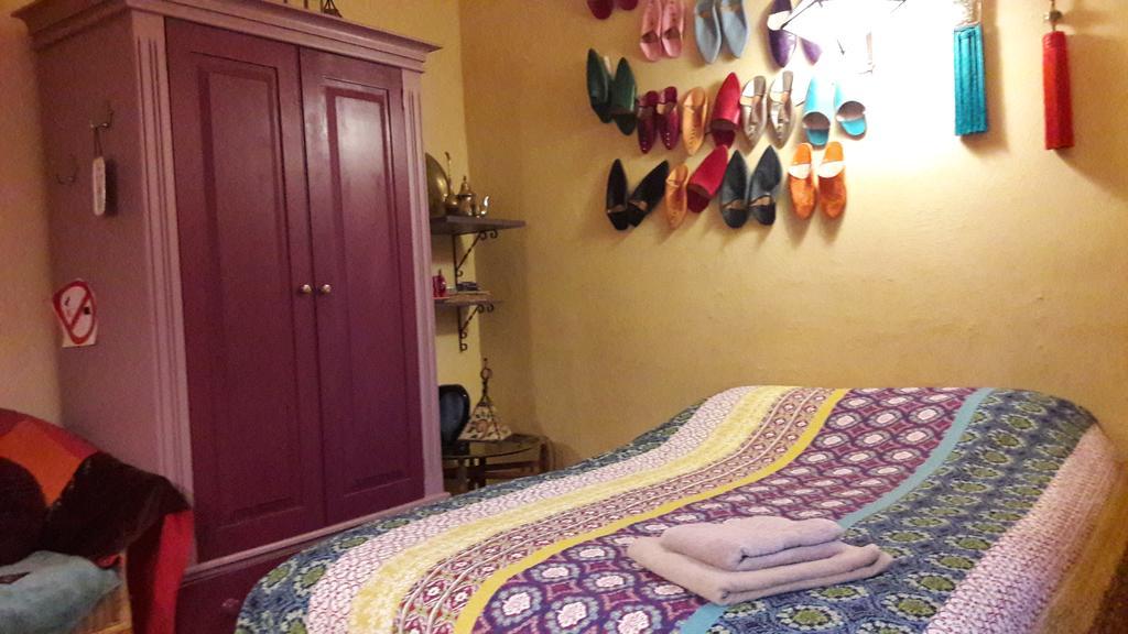 B&B Le Bonimenteur Шарлеруа Экстерьер фото