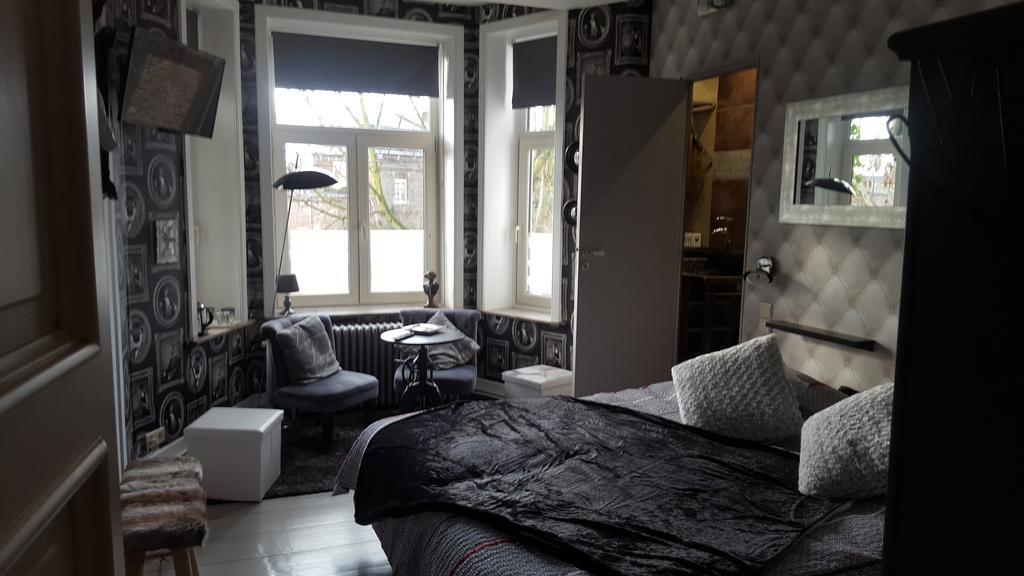 B&B Le Bonimenteur Шарлеруа Экстерьер фото