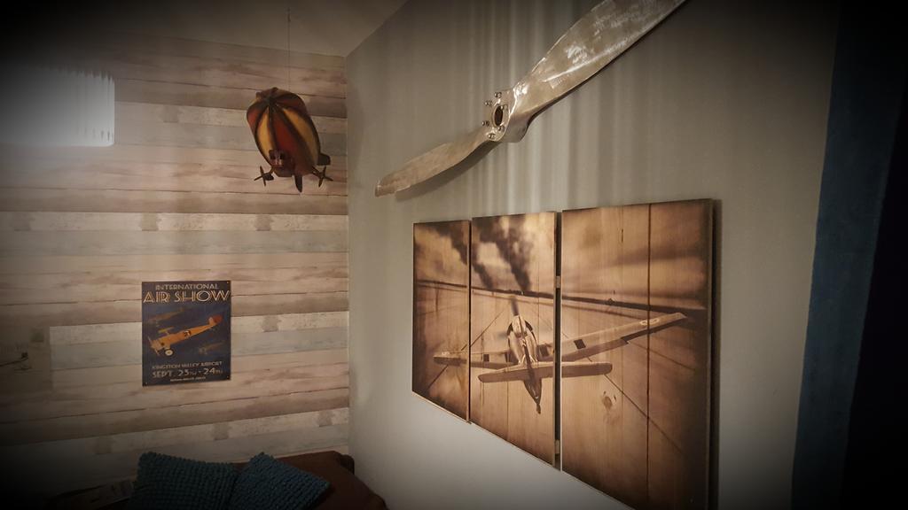 B&B Le Bonimenteur Шарлеруа Экстерьер фото