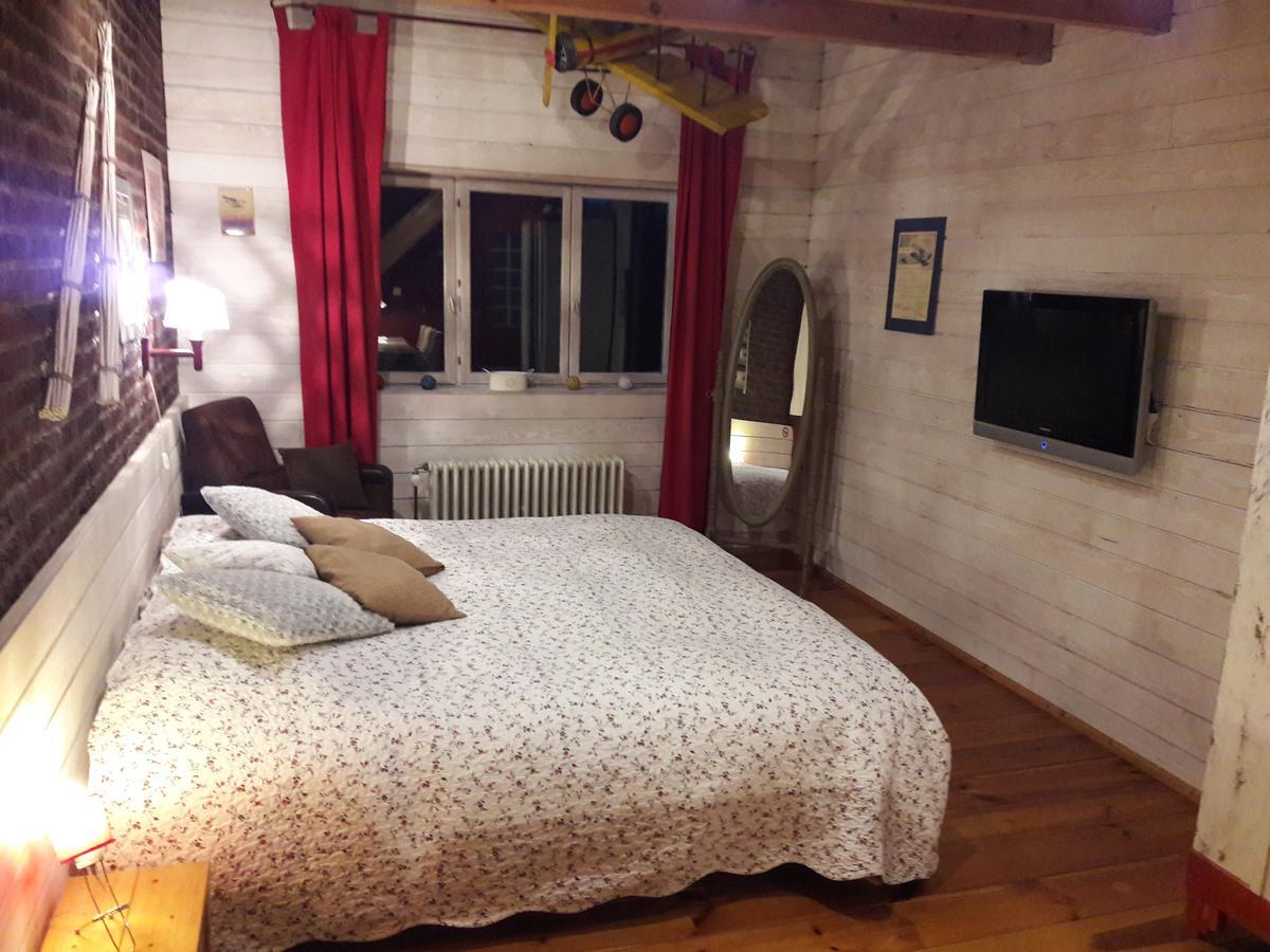 B&B Le Bonimenteur Шарлеруа Экстерьер фото